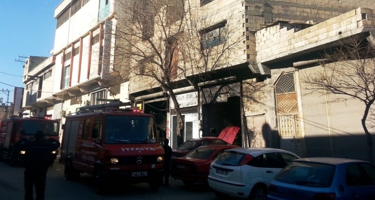Ayakkabı atölyesinde çıkan yangın korkuttu Ayakkabı atölyesinde çıkan yangın korkuttu